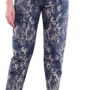 JBrand eye catching cameo jeans with belt.
